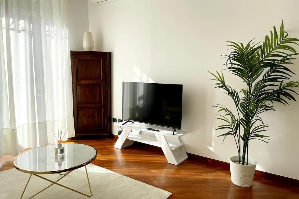 Amazing Flat With Terrace Apartment Milan Exterior photo